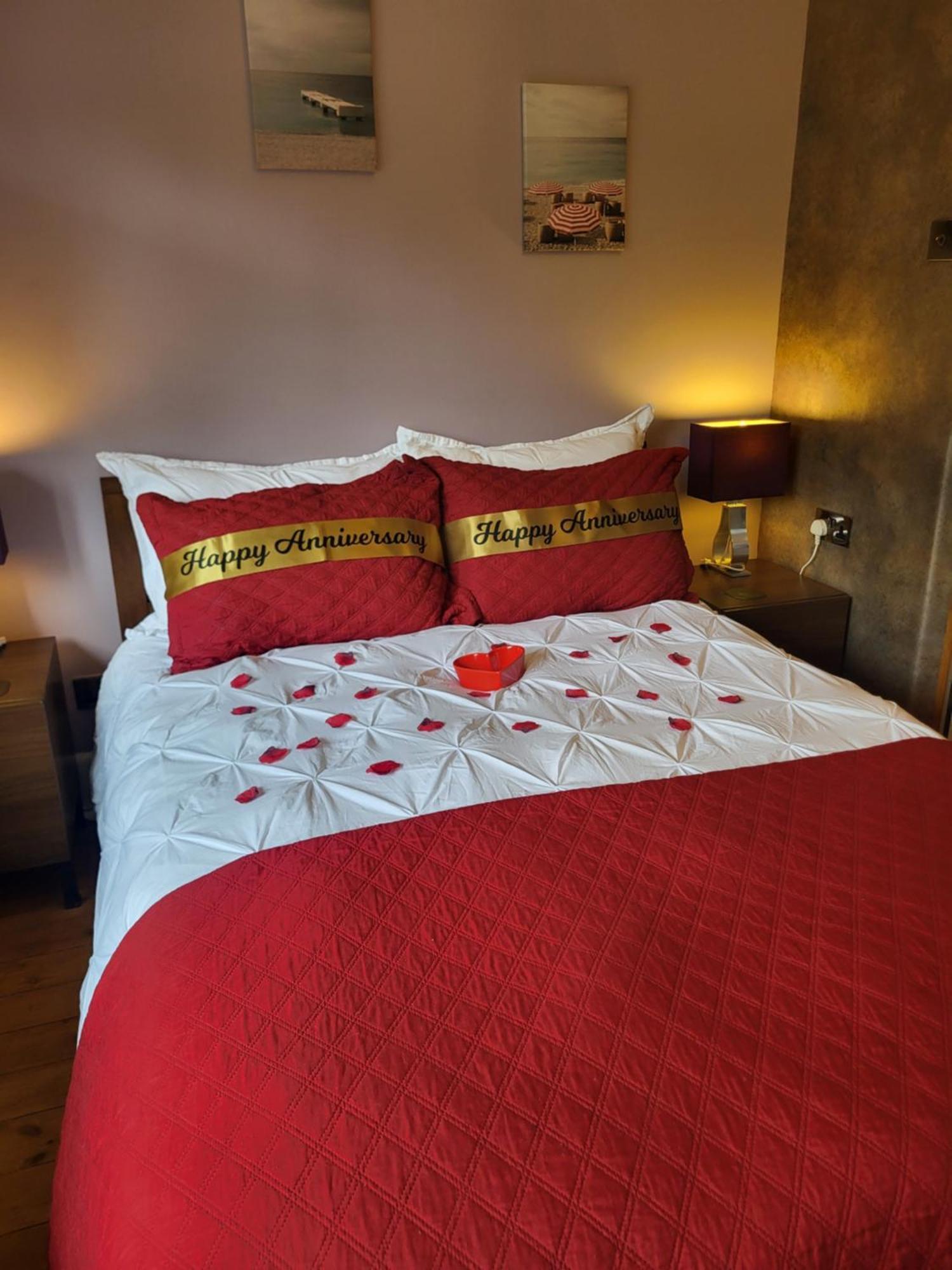 Little Robin Gate - Free Parking - Central - 10 Min Walk To Train Station บอร์นมัธ ภายนอก รูปภาพ